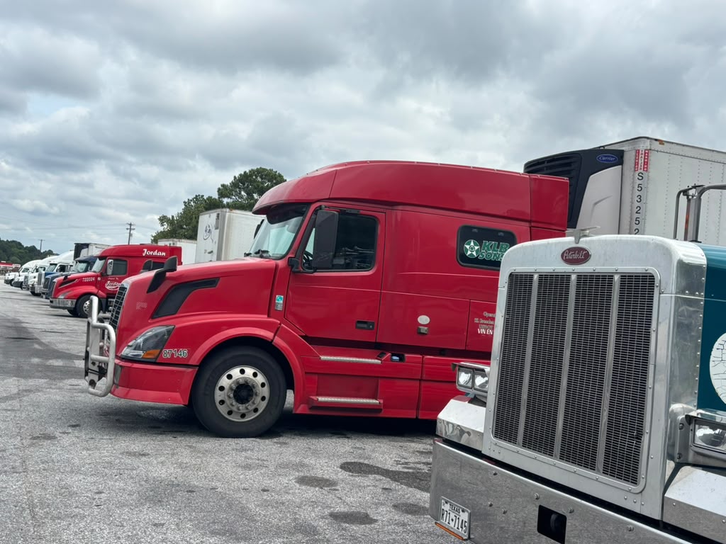 Commercial Fleet Training Tractors Lineup at CDL Driver Training Facility